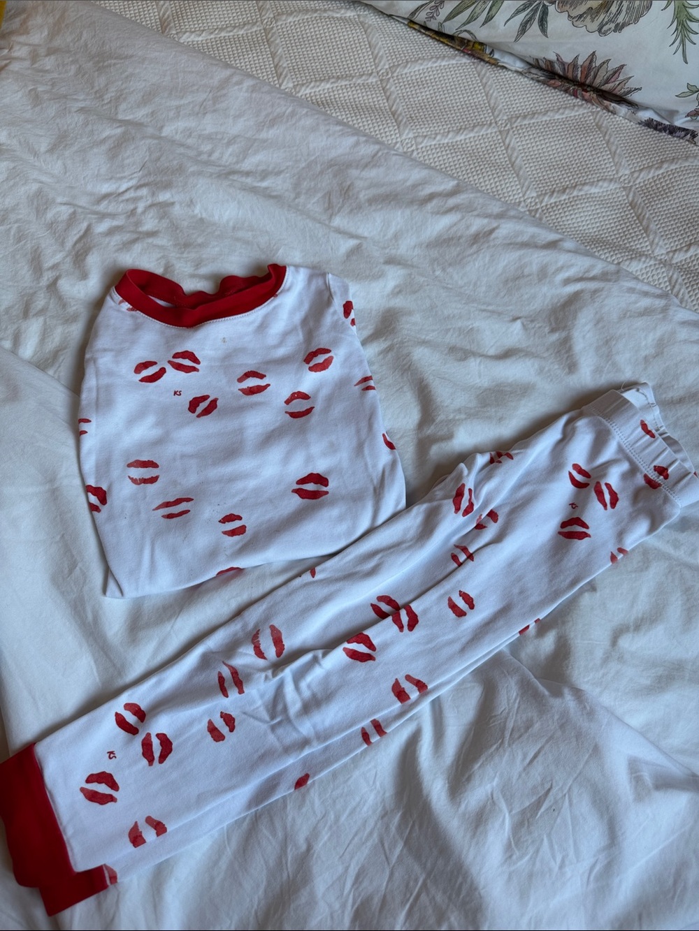 Kids White Pajama Set with Red Lip Print